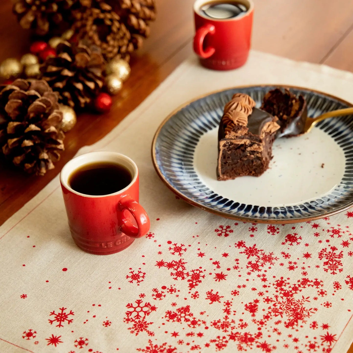 Natural Snowflake Cascade Placemat Napkins - Five Star Napkins